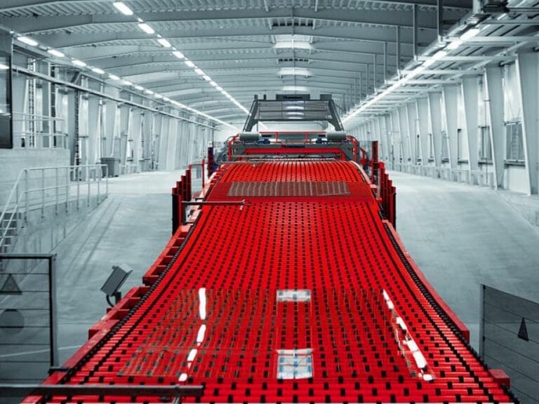 Düster: Industrie baut Arbeitsplätze ab — TheGrenzebachGroup / Wipedia (CC BY-SA 3.0)