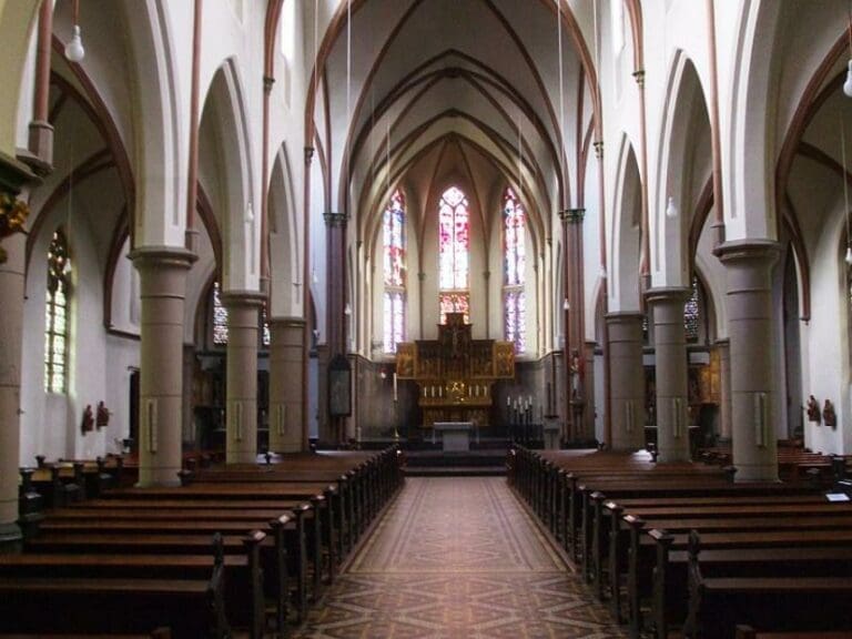 Altar musste weg: Kirche als Asylheim für Muslime — Bild: Der egil / wikimedia (gemeinfrei)