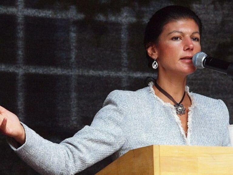 Wie klug ist Sahra Wagenknecht wirklich? — Bild: Wolkenkratzer / Wikimedia (CC BY-SA 3.0)