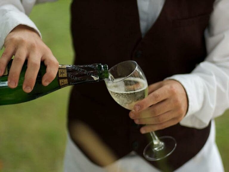 Prosecco als Exporthit, Sekt leidet unter Steuer — Bild: Jeff Kubina / Wikimedia (CC-BY-SA-2.0)