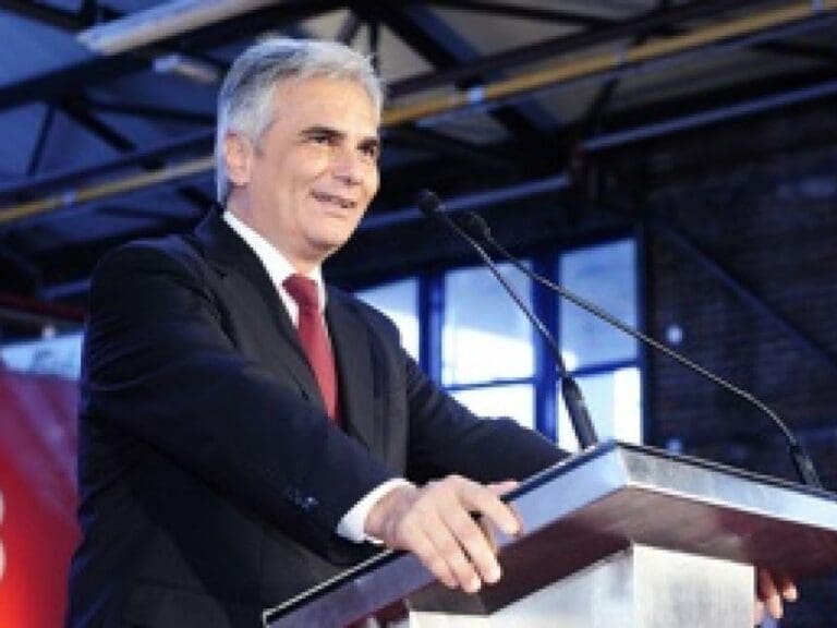 Ökonomie-Nobelpreis für Kanzler Faymann — Bild: SPÖ Presse und Kommunikation/ flickr (CC BY-SA 2.0)