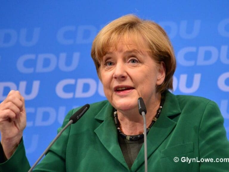 Türken-Zeitung zeigt Merkel als "Frau Hitler" — Bild: www.GlynLowe.com / flickr.com (CC BY 2.0)