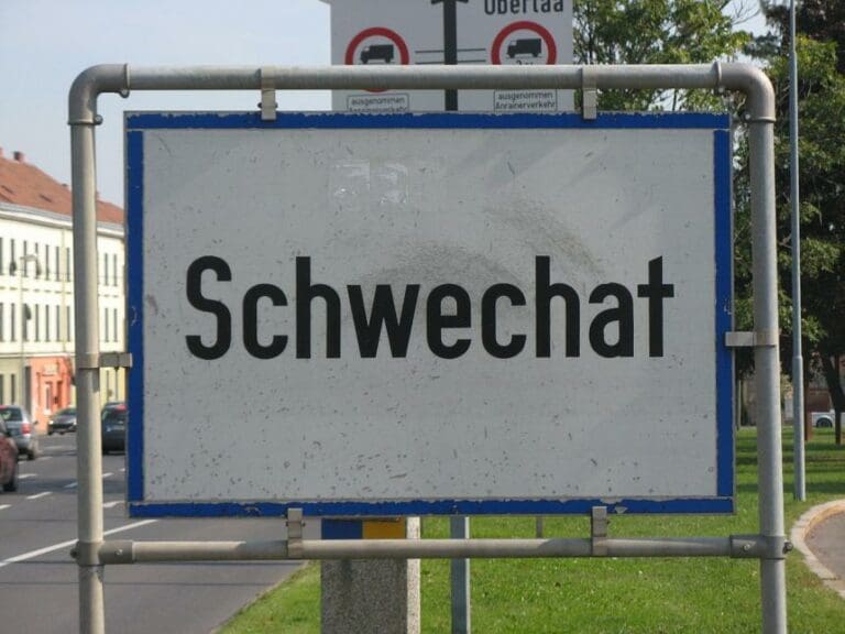 Schwechater SPÖ abgewählt — Bild: Buchhändler/Wikimedia(CC BY-SA 3.0)