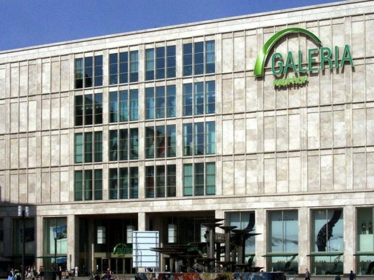 Der Kampf um Galeria Kaufhof wird härter — Bild: Christian Liebscher (Platte) / Wikimedia (CC BY-SA 3.0)