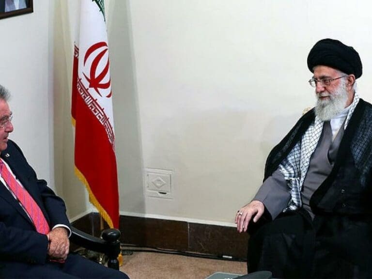 Für Khamenei ist Israel "Krebsgeschwür" — Bild: Official website of Ali Khamenei / Wikimedia (CC BY 4.0)
