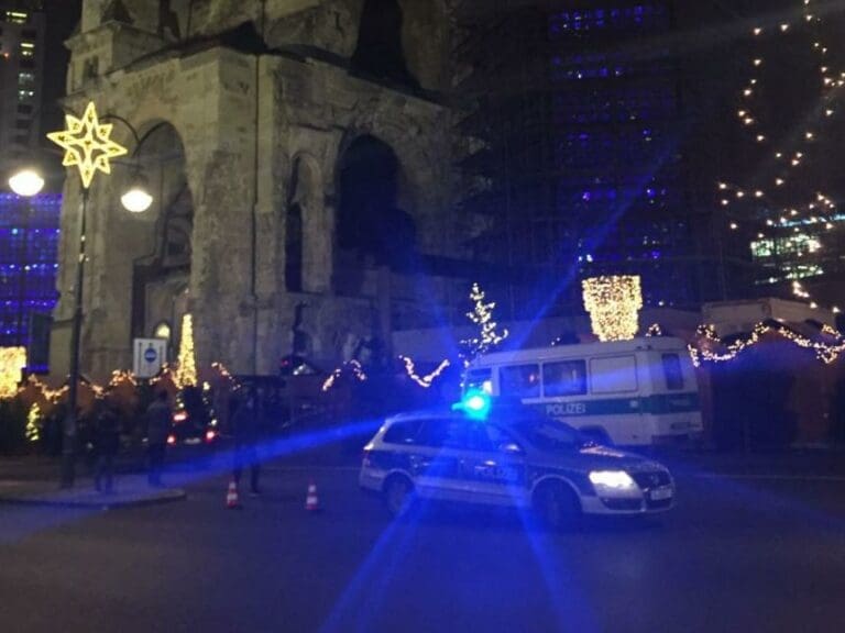 Zwölf Tote bei Attentat auf Weihnachtsmarkt — Bild: Gil Barkai