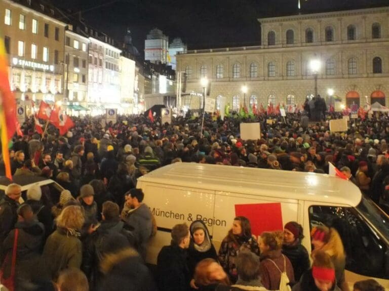 Offene Aversion des ORF gegenüber PEGIDA — Bild: Wzwz / Wikimedia  (CC0 1.0)