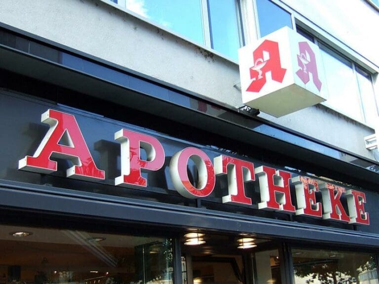 Apotheken als Ziel von Raub und Einbruch — Bild: joho345 / Wikimedia (PD)
