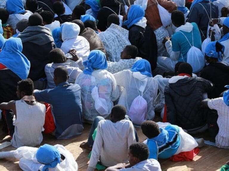 D:  Asyl-Schätzungen nun auf 750.000 — Bild: blu-news.org/wikimedia (CC BY-SA 2.0)