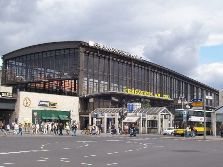 Buntes Berlin: "Schlitze Scheißjuden Kehle durch" — Bild: Joeb07 /commons wikimedia / (GFDL)
