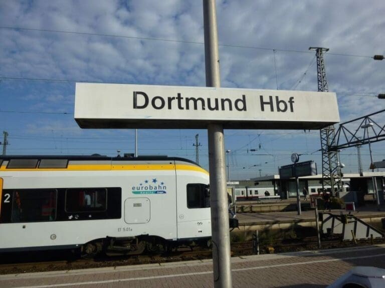 Asylant (15) hat Drogen um 10.000 Euro dabei — Bild: wikimedia/commons