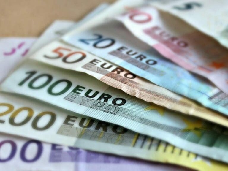 Millionen Euro durch Asylwerber erschlichen — Bild: martaposemuckel / pixabay.com