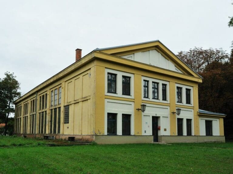 Sechs Kasernen für Asylanten nicht genug — Bild: Robert Heilinger / Wikimedia (CC BY-SA 3.0)