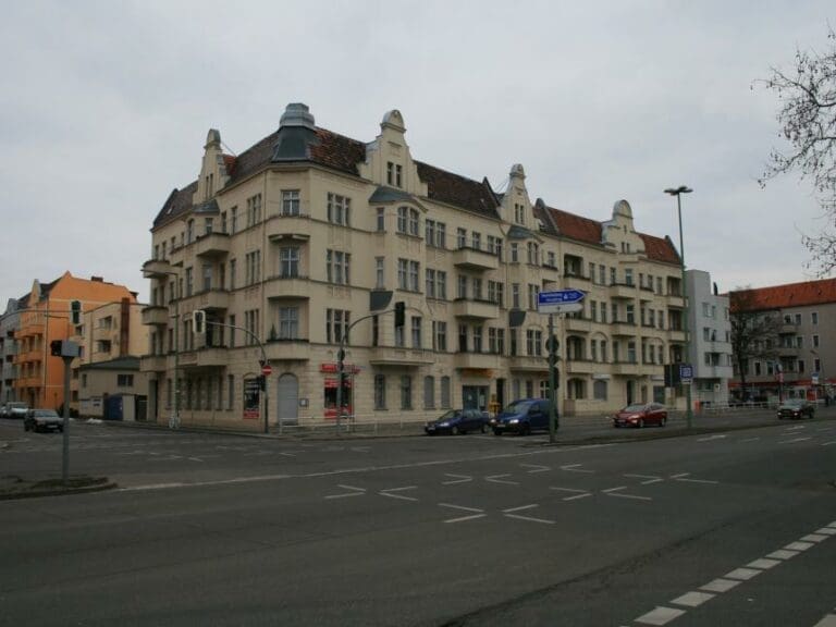 Marokkaner rast mit Auto auf Menschengruppe zu — Bild: Norhei / wikimedia.org (CC-BY-SA-3.0)