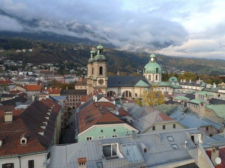 Innsbrucker Sextäter auf freiem Fuß angezeigt — Bild: Dnalor 01 / Wikimedia (CC BY-SA 3.0 AT)