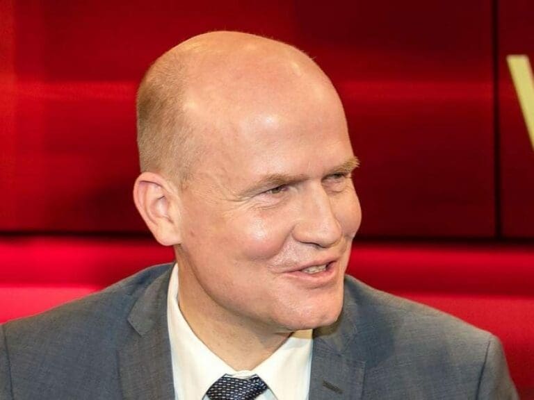 Ohrfeige für Merkel: Kauder abgewählt — Bild: Raimond Spekking / Wikimedia (CC BY-SA 4.0)