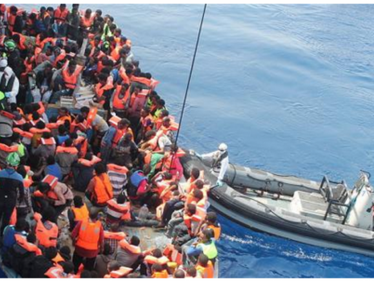 Journalisten "empören" mit Flüchtlingssatire — Bild: Irish Defence Forces / Wikimedia (CC BY 2.0)