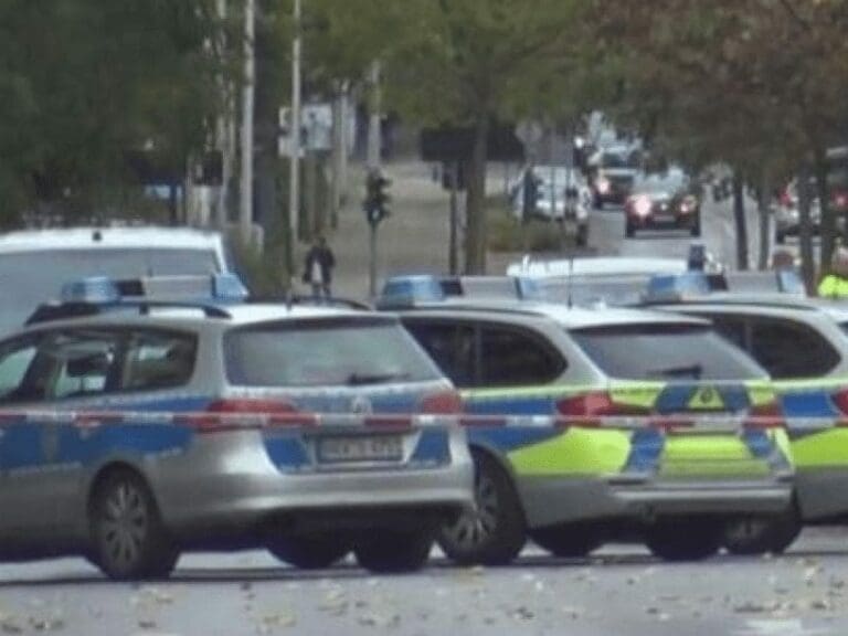 Machetenangriff in Düsseldorf — Bild: Screenshot YouTube / Einsatzfahrten und so