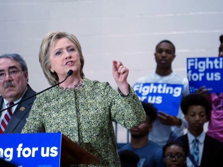 Hilft Google Clinton mit Suchergebnissen? — Bild: Nathania Johnson / flickr (CC BY 2.0)