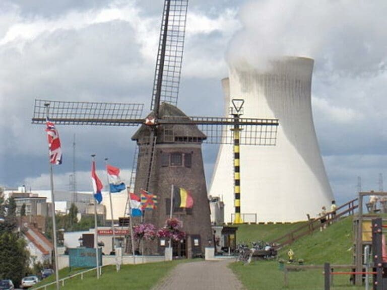Belgien: Atomkraftwerke im Visier des Terrors — Bild: Friedrich Tellberg / wikimedia (gemeinfrei)