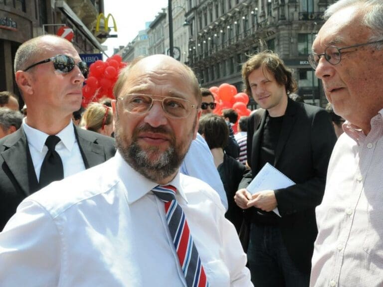 Trotz politischem Abgang: Schulz hetzt gegen die Rechtspopulisten — Bild: Unzensuriert.at