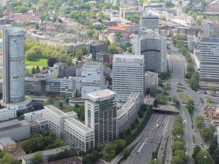 Essen: Asylanten überrennen Gymnasien — Bild: Wiki05/Wikimedia(PD)