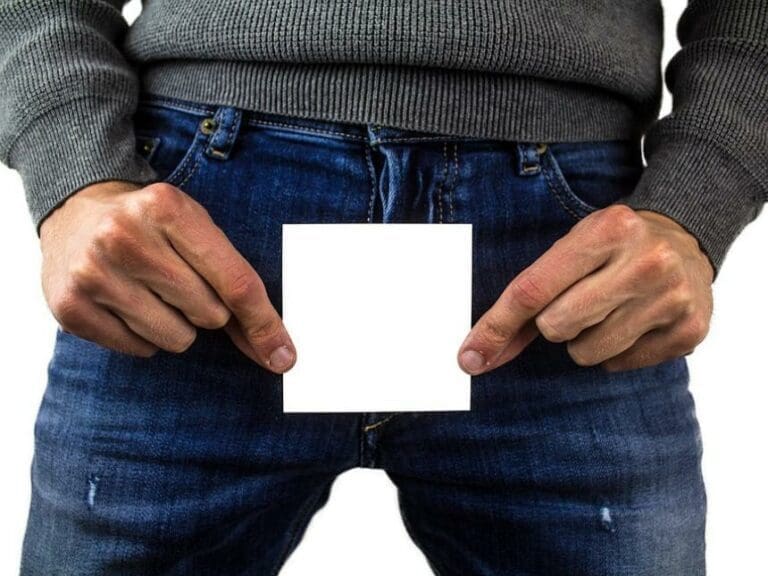 Syrer uriniert öffentlich und zeigt Penis — Bild: derneuemann / pixabay (CC0)