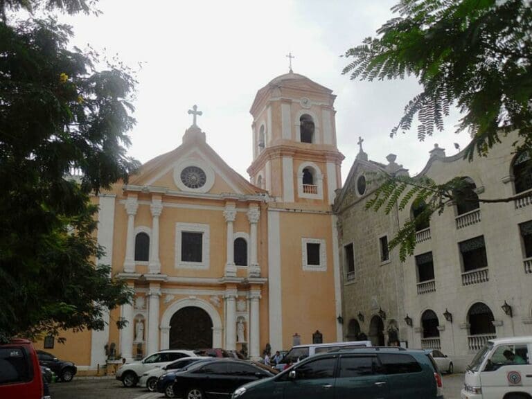 Philippinen: Anschlag während der Christmette — Bild: Fmgverzon / Wikimedia (CC BY-SA 3.0)