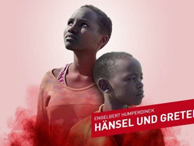 Politisch korrekt: Stuttgarter Oper siedelt Märchen “Hänsel und Gretel” nun in Afrika an — Bild: Screenshot / Oper Stuttgart