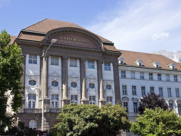 Fragwürdiger Islam-Unterricht an Uni — Bild: Machno / Wikimedia (CC BY-SA 4.0)