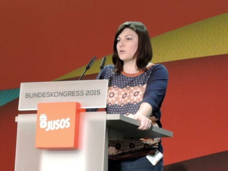 Jung-SPDlerin will keine Asyl-Abschiebungen — Bild: wikipedia / Subamaggus CC-BY-SA 4.0