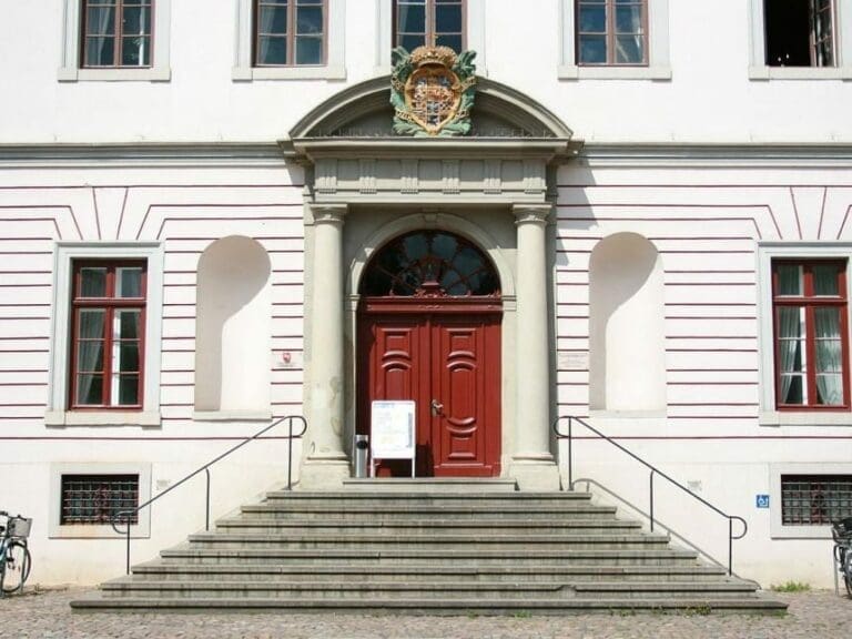 Mit Arbeit unzufrieden - da stachen Flüchtlinge zu — Bild: Frank Vincentz / Wikimedia CC BY-SA 3.0