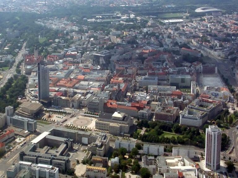 Leipziger Grüne wollen einen “Refugees-Welcome-Platz” — Bild: Magnus Manske / Wikimedia (CC BY-SA 3.0 de)