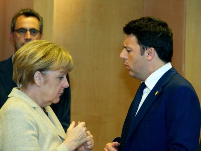 Merkel und Renzi als ertappte Schlepper — Bild: EU Council Eurozone / flickr (CC BY-NC-ND 2.0)