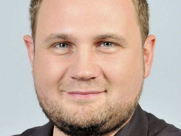 Sozialbetrug: Vater von Ex-SPD-Mann angeklagt — Bild: Martin Rulsch / Wikimedia (CC BY-SA 4.0)