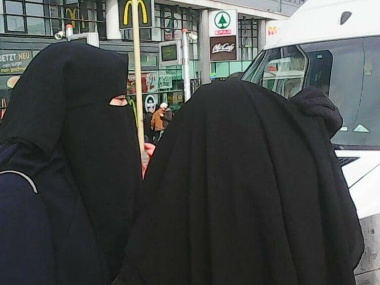 Integrationsbarometer: Klares Nein zum Islam — Bild: unzensuriert.at