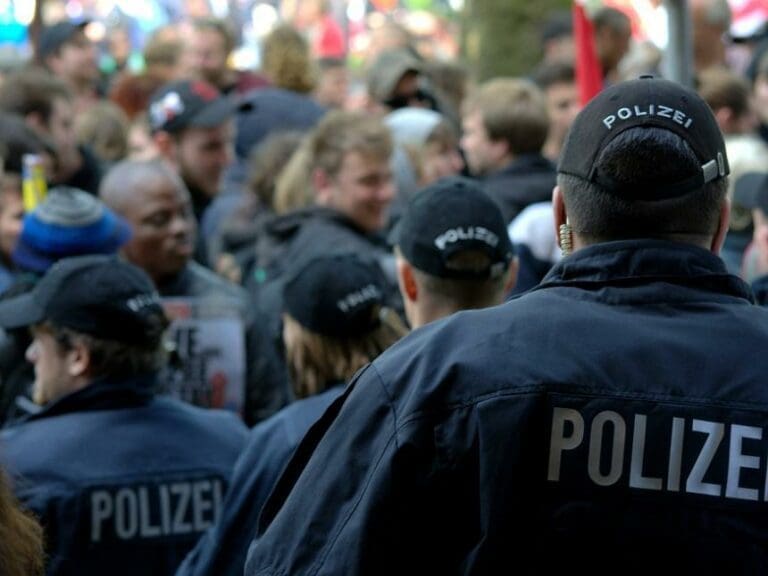 Polizei wehrt sich, Justiz fällt ihr in den Rücken — Bild: fsHH / pixabay.com / (CC0) Symbolfoto