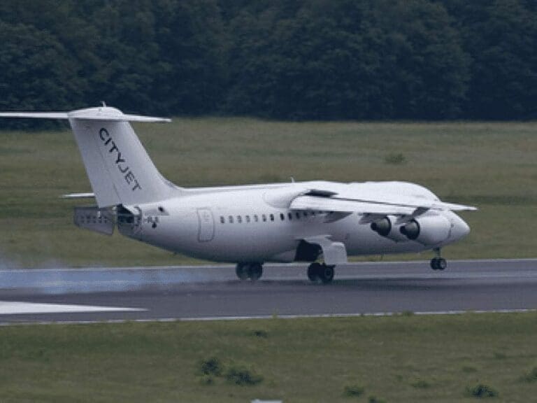 Rekord: Abschiebung im Privatjet um ? 165.000 — Bild: Marco Verch / flickr.com / (CC BY 2.0)