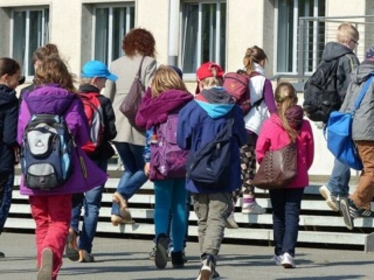 Belästigte Schüler sollten anderen Weg nehmen — Bild: blu-news.org/ flickr (CC BY-SA 2.0)