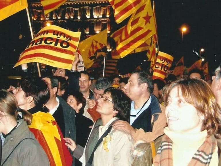 Katalanen-Demo für Unabhängigkeit — Bild: Montesita / Wikimedia (CC BY-SA 4.0)