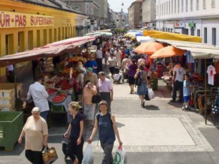 SoKo-Brunnenmarkt deckt Polizeiversagen auf — Bild: Peter Gugerell / Wikimedia gemeinfrei