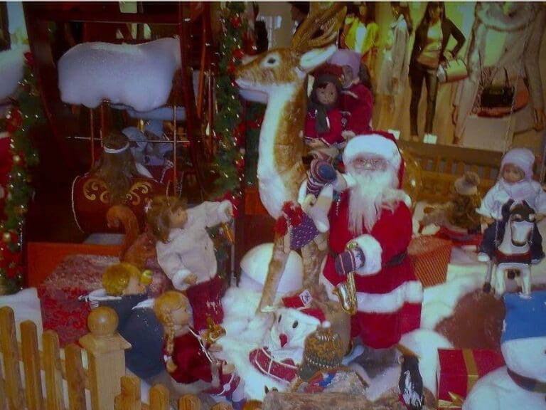 Woolworth entfernt Weihnachtsartikel — Bild: Fiver, der Hellseher / Wikimedia (CC BY-SA 4.0)
