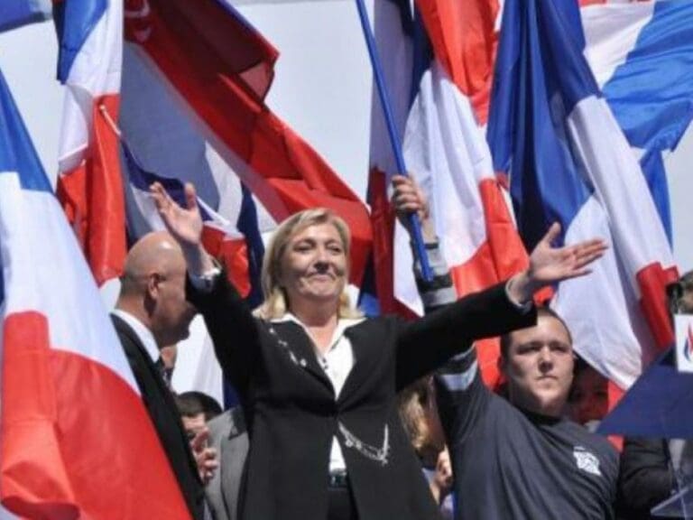 Marine Le Pen hat gute Chancen zur Präsidentin — Bild: Blandine Le Cain / flickr (CC BY 2.0)