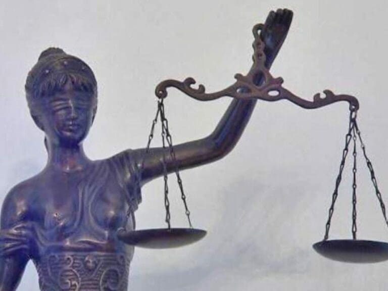 Berlin: Pädophile Lehrer dürfen unterrichten — Bild: unzensuriert.at