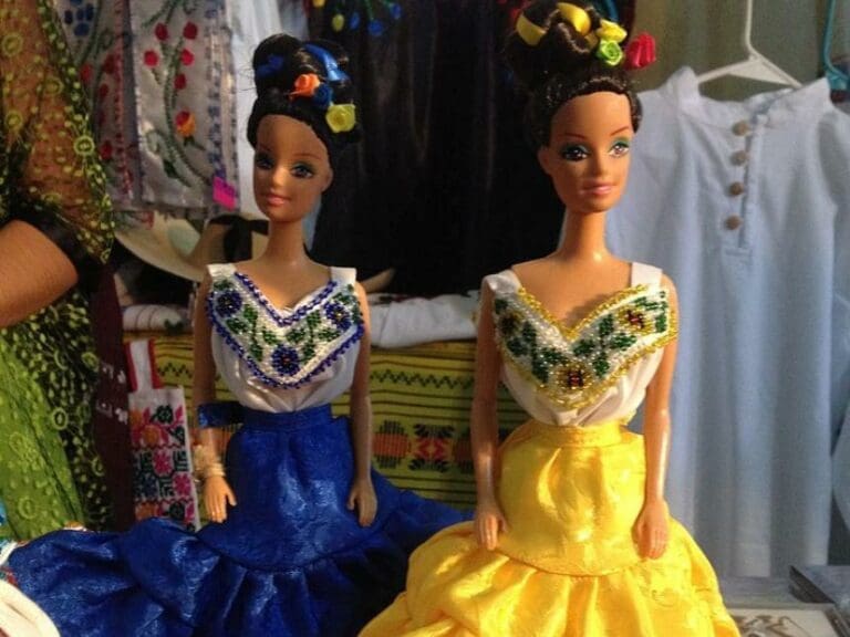 Barbie im Kopftuch wird Internet-Hit — Bild: Cristina Zapata Pérez / wikimedia (CC BY-SA 4.0)