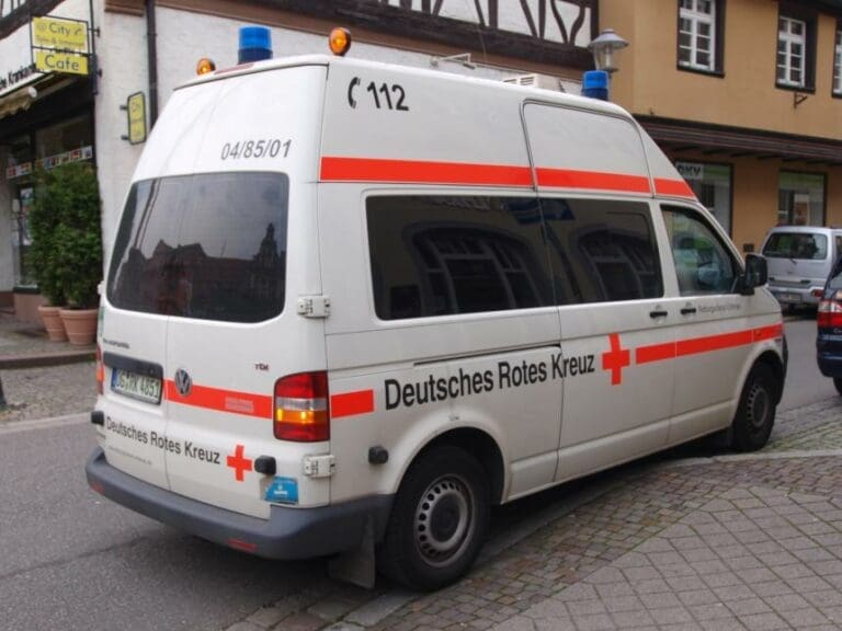 #Einzelfall: Aggressiver Türken-Mob behindert Hilfe für Schwerverletzte und bedrängt Sanitäter — Bild: Alf van Beem / Wikimedia (CC0 1.0)