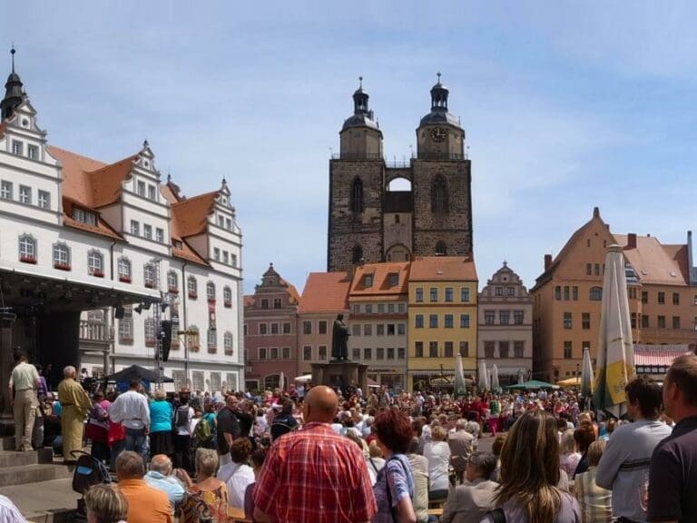 #Einzelfall: 29-Jähriger überlebte Schlägerei mit Syrern nicht – Gericht ließ Schläger wieder frei — Bild: M_H.DE / wikimedia.org (CC-BY-3.0)