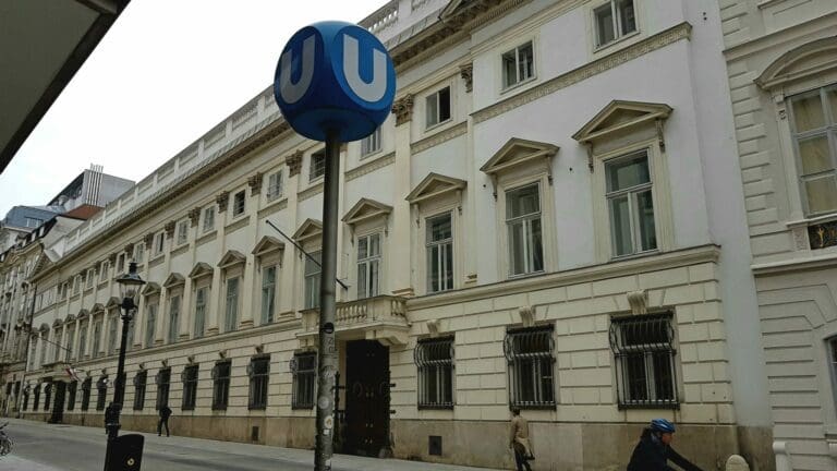 Innenminister beantwortet FPÖ-Anfrage nicht — Ricardalovesmonuments  / Wikimedia CC BY-SA 3.0)
