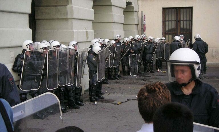Polizei — Ernstl / wikimedia.org (CC BY-SA 2.0)