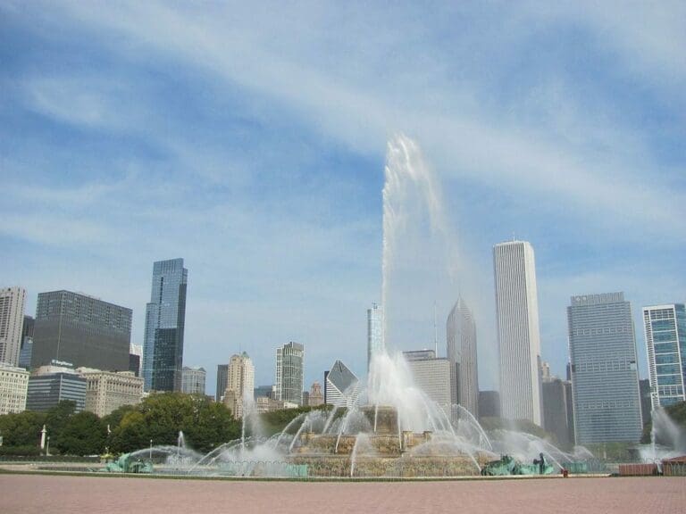 Chicago — Reinhard Dietrich / Wikimedia (CC0 1.0)
